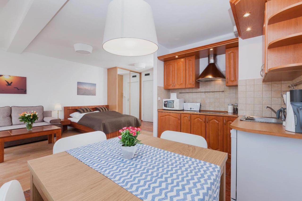 Port Kolobrzeg Cicha Street By Jantar Apartamenty Kołobrzeg Exteriör bild
