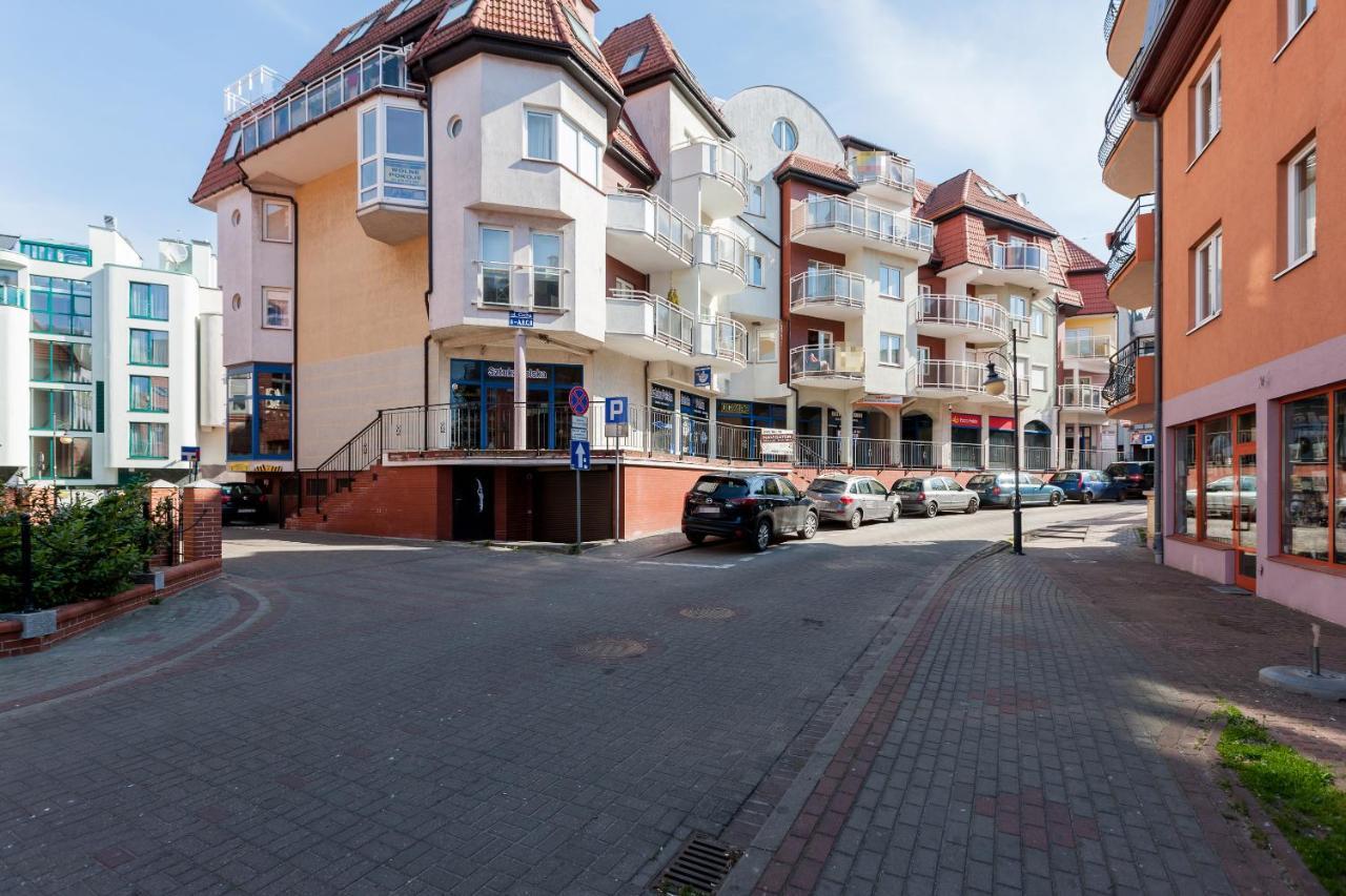 Port Kolobrzeg Cicha Street By Jantar Apartamenty Kołobrzeg Exteriör bild
