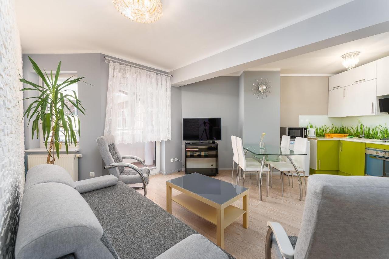 Port Kolobrzeg Cicha Street By Jantar Apartamenty Kołobrzeg Exteriör bild